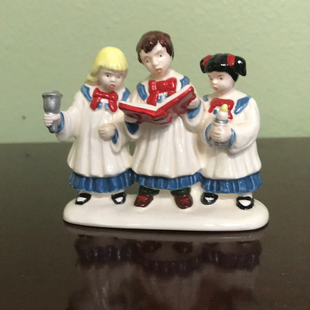 DEPT 56 SNOW VILLAGE “SUNDAY SCHOOL SERENADE”